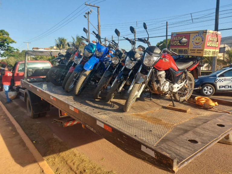 Sorriso: 26 motos e 5 carros, com irregularidades, são apreendidos durante blitz na rua Tangará