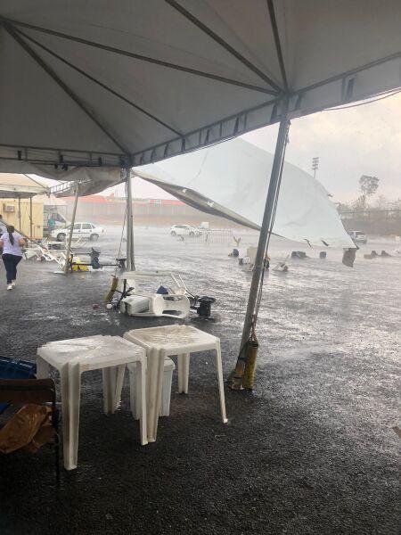 Temporal estoura transformador e “varre” pontos de vacinação contra covid