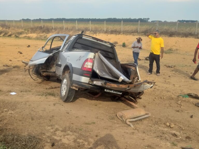 Sorriso: Duas pessoas morrem após colisão frontal com carreta