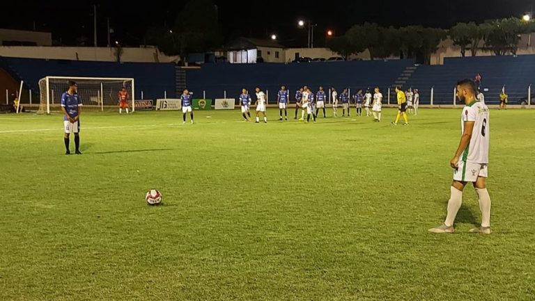 Sorriso bate o Dom Bosco e assume a liderança da Copa FMF