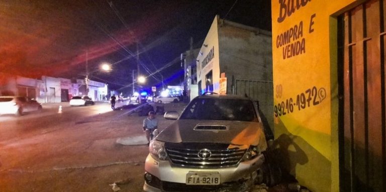 Caminhonete dirigida por motorista bêbado invade calçada, atinge e mata mulher em Cuiabá