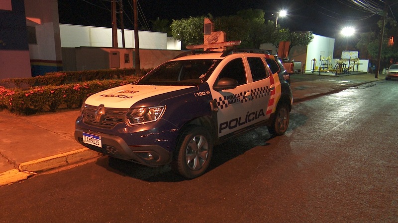 Homem é flagrado se masturbando próximo a parquinho em Sorriso