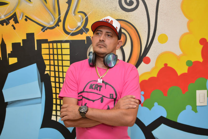 DJ André Master que iria se apresentar em  Sorriso é executado na frente de amigos