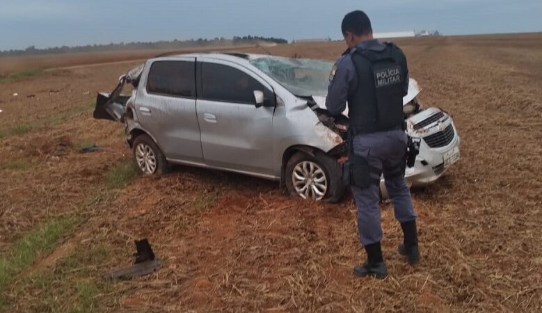 Homem furta carro e capota veículo em estrada vicinal em Nova Ubiratã