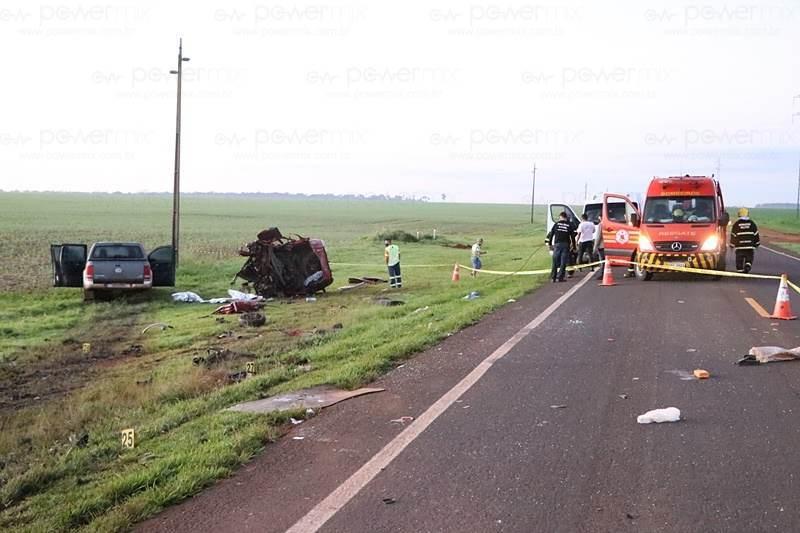 IMAGENS FORTES: Três pessoas morrem grave acidente na MT-235 em Nova Mutum