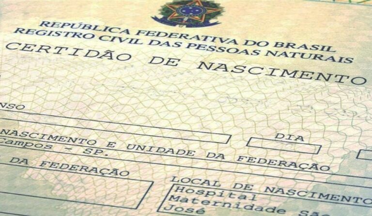 Avó entra na Justiça para mudar nome do neto registrado como ‘Lúcifer’ 