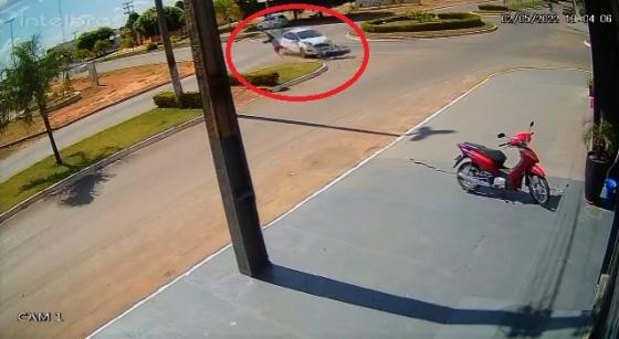 IMPRESSIONANTE: Motociclista consegue escapar da morte em acidente em Tapurah