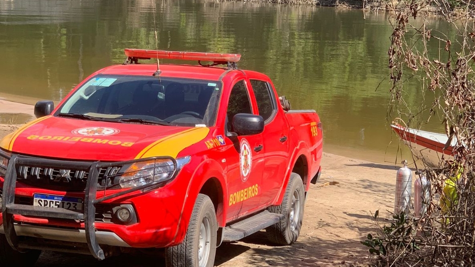 Bombeiros localizam corpo de criança de 5 anos que se afogou em rio