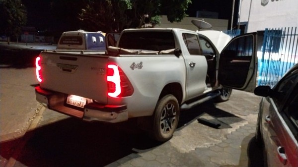 Caminhonete Hilux furtada em Cuiabá é recuperada em Colíder