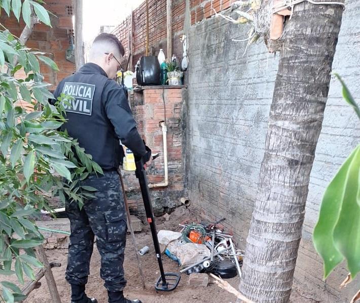 Funcionário de Fórum é alvo de operação após furtar 30 armas