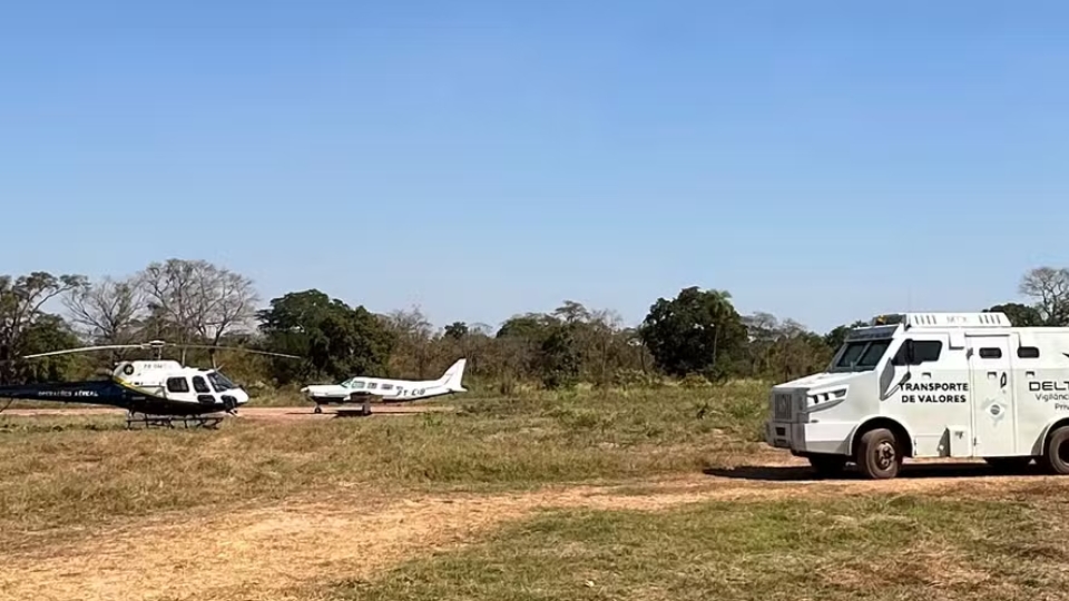 Avião com carga de ouro faz pouso de emergência em Cuiabá, ouro avaliado em R$ 3 milhões