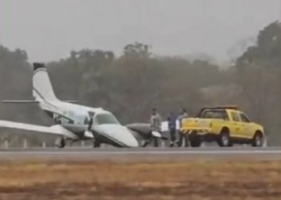 Avião pousa de ‘bico’ em aeroporto de MT e interdita pista de pouso