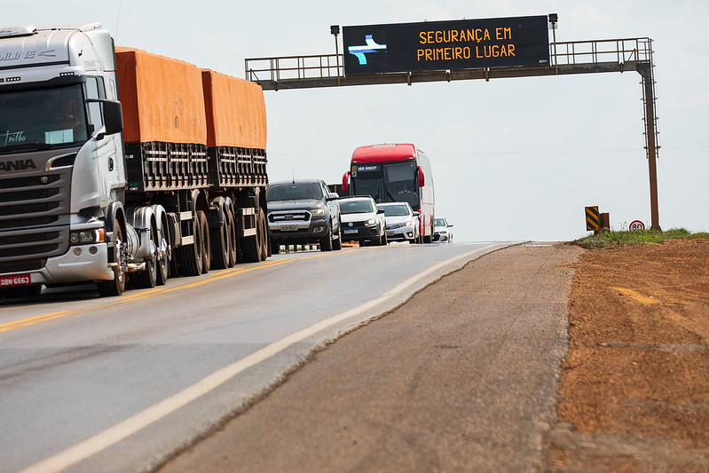 Fretes de grãos em Mato Grosso caem com menor demanda e excesso de caminhões