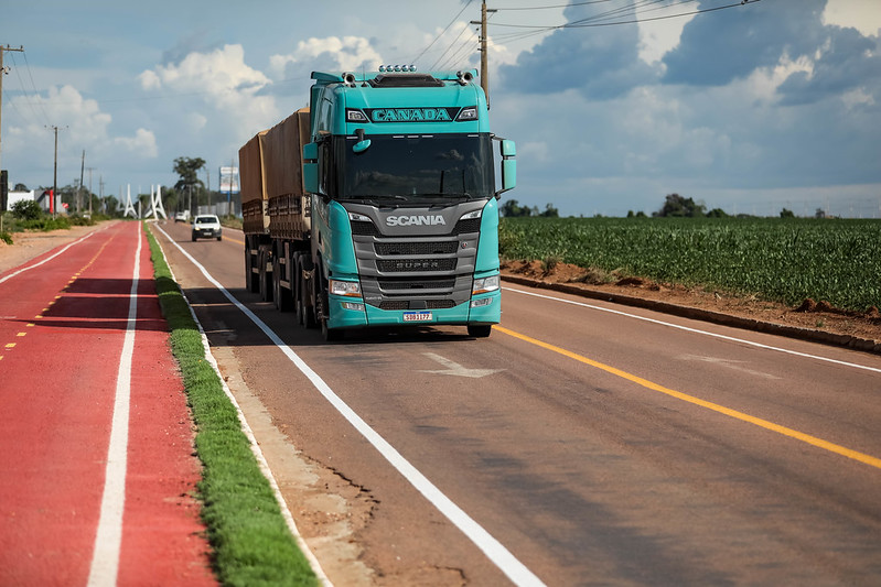 Mato Grosso se destaca em pesquisa que aponta escassez de caminhoneiros jovens no Brasil