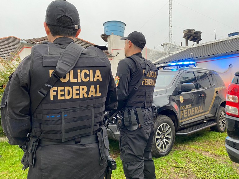 Polícia Federal prende pai e filho em Sinop condenados por ataques em Brasília