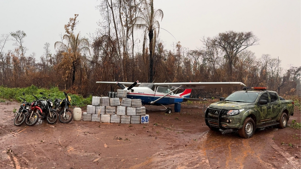 Gefron apreende 600 quilos de cocaína em aeronave e causa prejuízo de R$ 18 milhões ao crime organizado