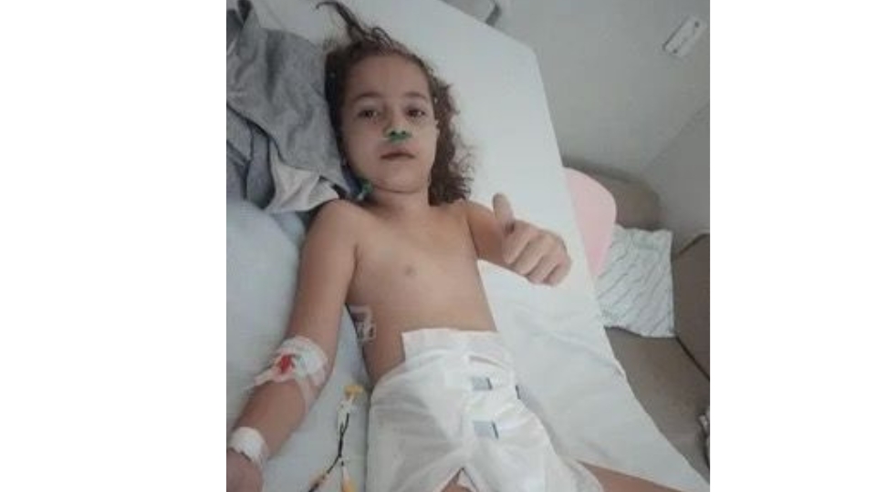 Família de Sorriso cria vaquinha para pagar UTI, que custa R$ 20 mil por dia, para tratar pneumonia de menina de 7 anos