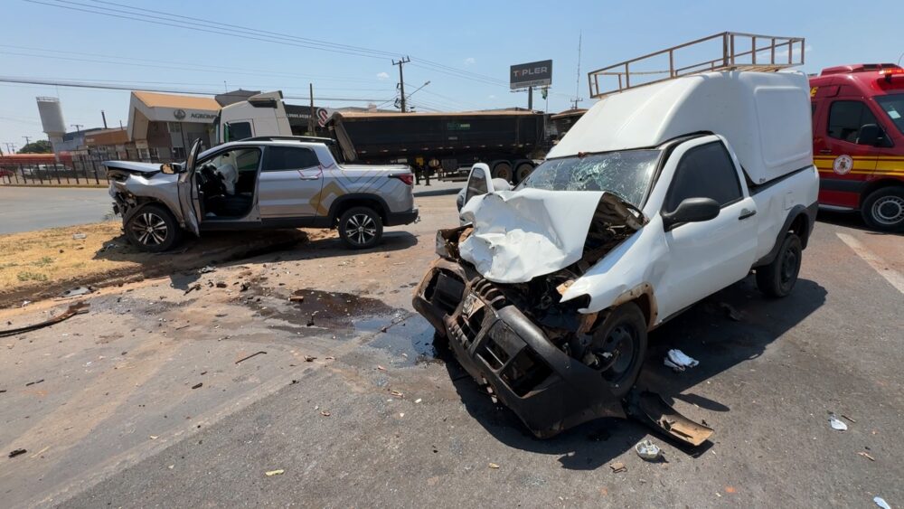 Mulher é socorrida após grave acidente na BR-163 em Sorriso; veja o vídeo