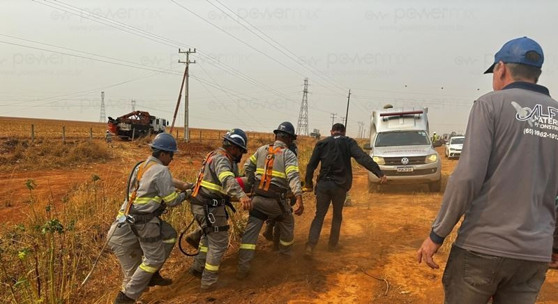 Eletricista morre após sofrer descarga elétrica na margem da BR-163 Nova Mutum