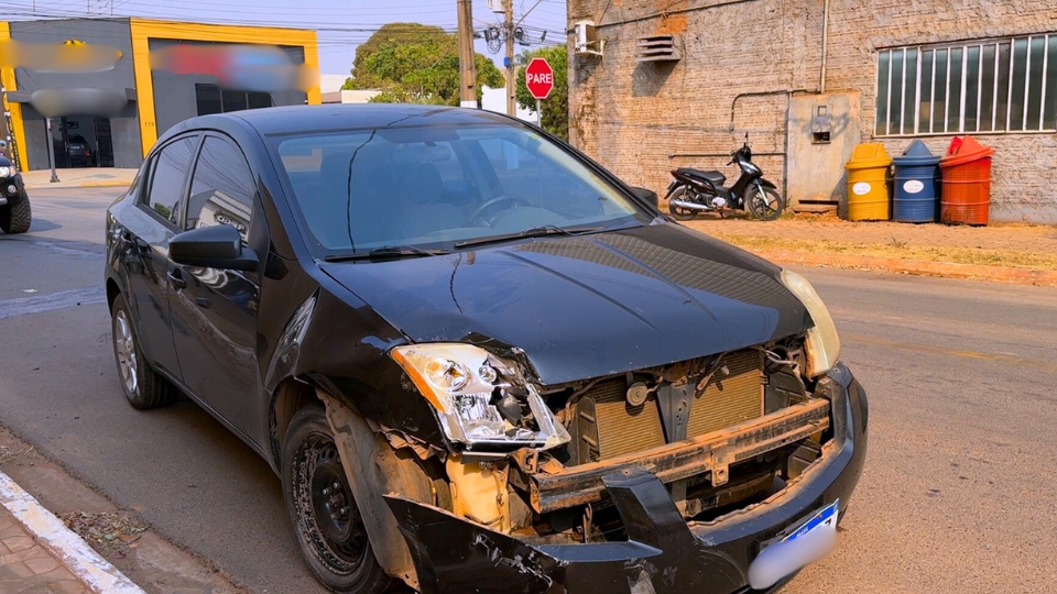 Acidente entre carro e moto deixa motociclista ferido em Sorriso