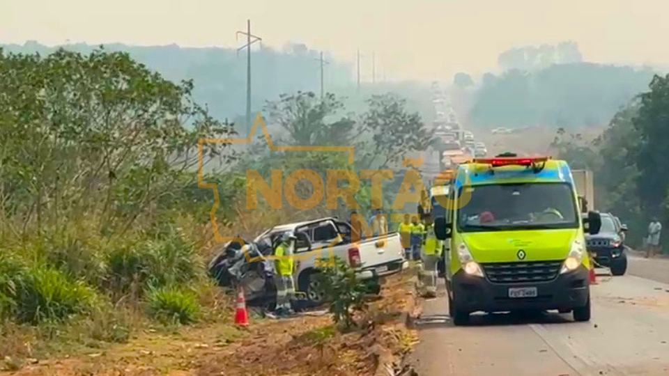 Acidente envolvendo três veículos deixa três pessoas feridas na BR-163 em Sorriso