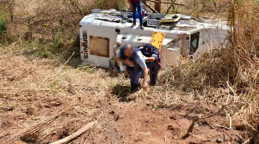 Carro-forte tomba em rodovia em MT e polícia reforça a segurança