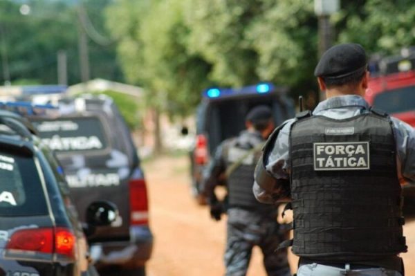 Polícia prende dupla após invasão e tentativa de sequestro em escola em Alta Floresta